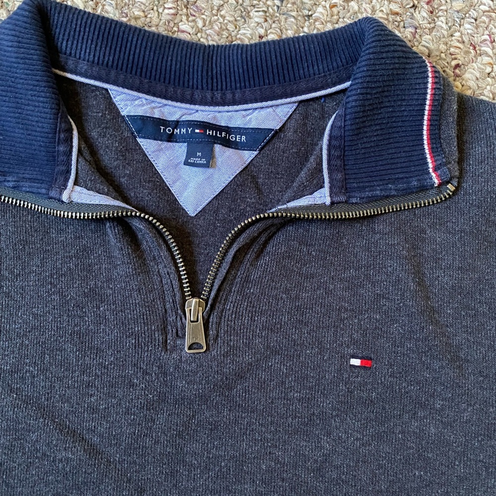 Tommy Hilfiger Men's Dark Navy Half-Zip Sweater with Contrast Collar